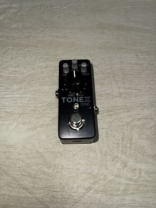 IK Multimedia ToneX One