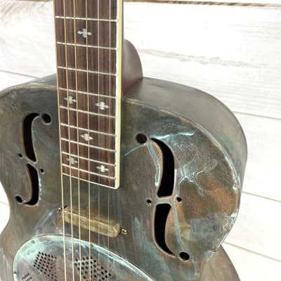 Royall FB Blues Hound Distressed Relic Brass Finish 14 Fret Single Cone Resonator With Pickup image 4