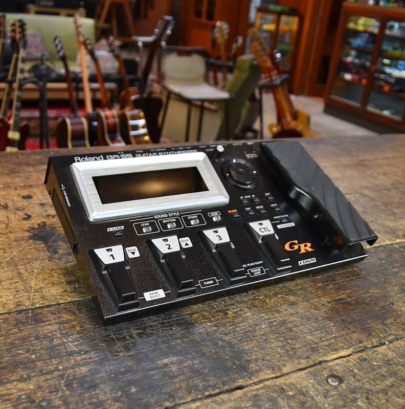 Roland ギター シンセサイザー GR-55 ピックアップ付属 GK-3 Roland GR-55 Guitar Synthesizer with GK-3 Pickup | Sweetwater