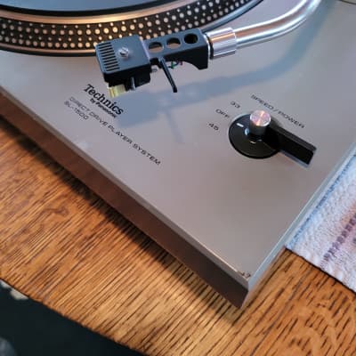 Technics SL-1200