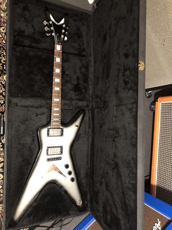 Dean ML 79 2002 - Silver Burst with Seymour Duncan JB Tb 4