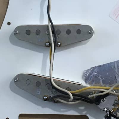 Grey Bobbin Lefty Alnico Single Coil Vintage Reissue Strat Pickup Set for Fender Custom Guitar CTS Pots Wiring Harness image 3