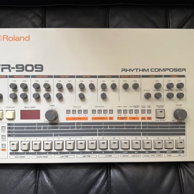 Roland TR-909 +++COLLECTOR ITEM+++