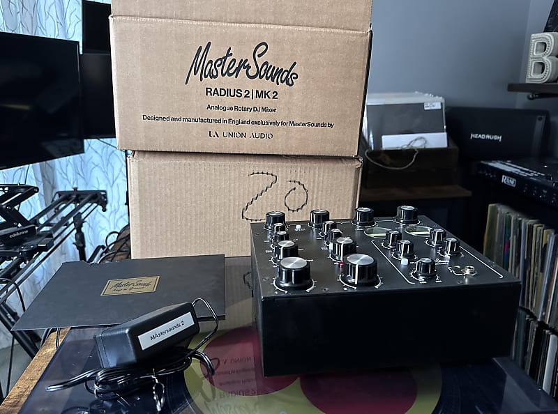 MasterSounds Radius 2 rotary — a tiny slice of analogue