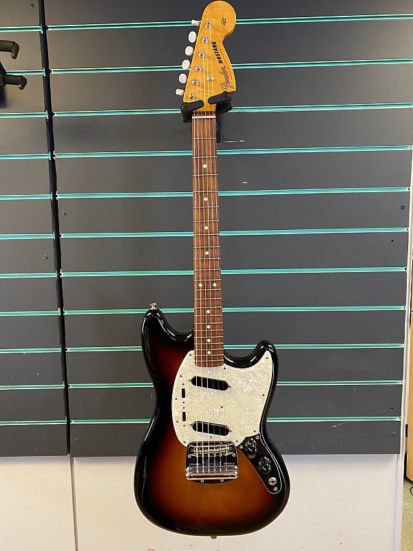 ジミヘン⭐︎Fender VINTERA 60S Mustang Fender Vintera '60s Mustang | Reverb Canada