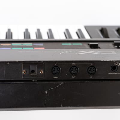 Yamaha DX7 Synthesizer / Keyboard - Classic FM Sound Retro Cool - Vintage image 12