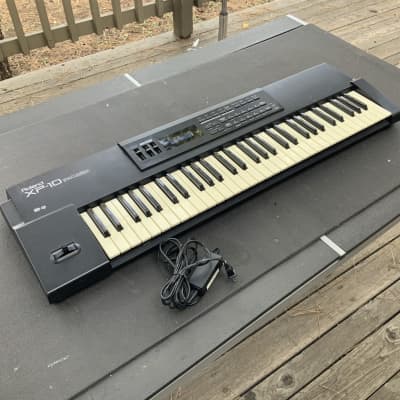 Roland XP-10 61-Key Multi-Timbral Synthesizer 1995 - 2002 - Black