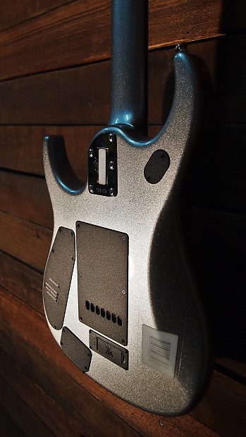 Music Man JP13-7 John Petrucci 2013 Silver Sparkle 7 String Music Man JP13-7 John Petrucci 2013 Silver Sparkle 7 String