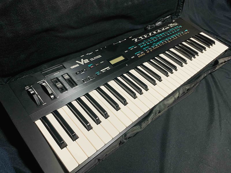 Yamaha V2 MIJ 1980s Vintage FM Synthesizer w/Soft case [100V] | Reverb