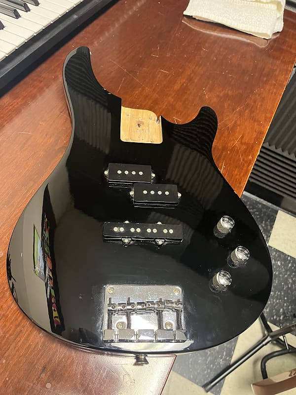 Jackson Bass Mid 90’s - Black | Reverb