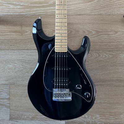 MusicMan Silhouette Special レフティ　左利き　ギター MusicMan Silhouette Special レフティ 左利き ギター