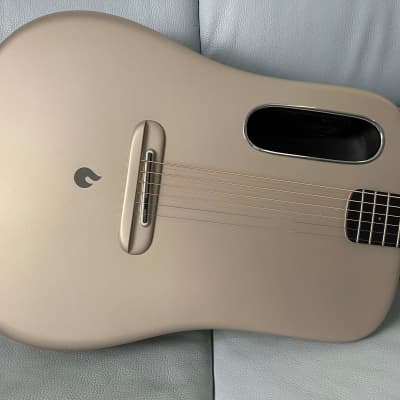 Lave Me 3 Smart guitar with Hilava Touchscreen 38' Travel Size Acoustic Guitar with Space Bag image 4