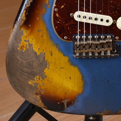 Fender Custom Limited Edition Roasted '60s Stratocaster Super Heavy Relic Lake Placed Blue over 3 Color Sunburst image 13