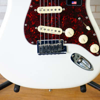 Fender American Ultra Stratocaster with Rosewood Fretboard - Arctic Pearl image 5