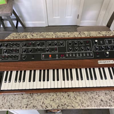Sequential Prophet 5 Rev3 61-Key 5-Voice Polyphonic Synthesizer 1980 - 1984 - Black with Wood Front & Sides image 2