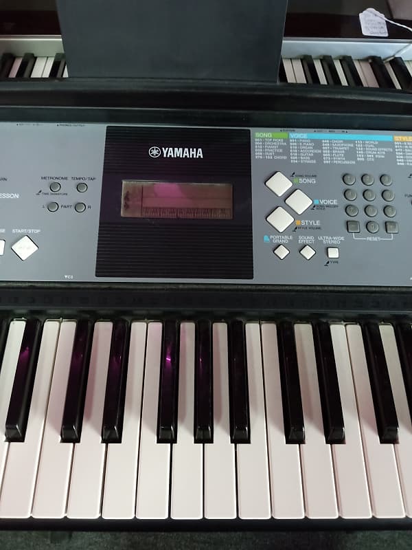 Yamaha PSR-E233 Digital Keyboard - Black | Reverb
