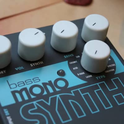 EHX Bass Mono Synth imagen 4