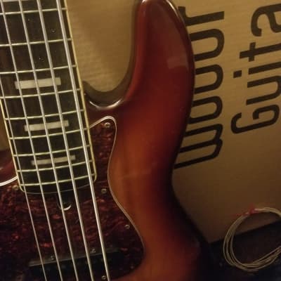 Sire Left-Handed Sire V7 1st Gen 5 String 2016 - Tobacco Sunburst image 12