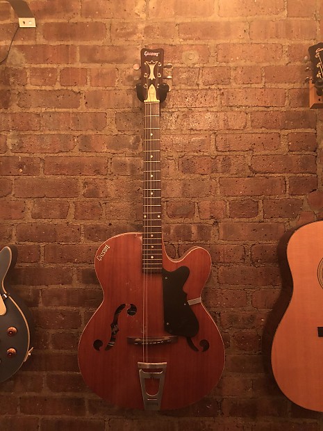Givson Crown archtop guitar Reverb Brazil