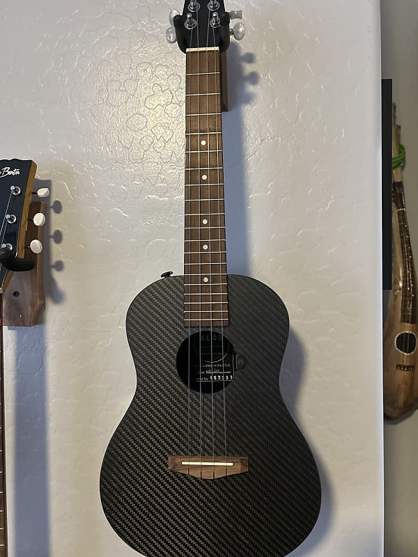 KLOS Hybrid Ukulele 2020 Carbon Fiber Reverb