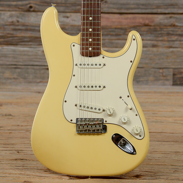 Fender american vintage 62 outlet stratocaster olympic white