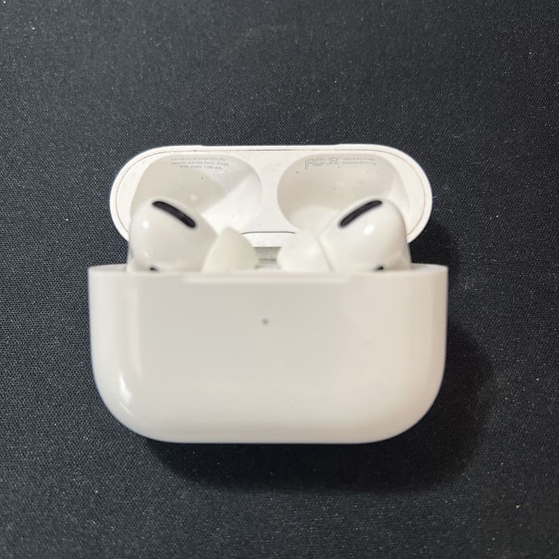 Apple AirPods Pro | Reverb