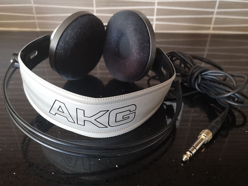 AKG - Casque audio arceau K142HD