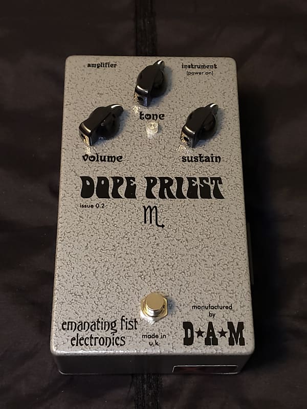 D*A*M Emanating Fist Electronics Dope Priest DP-70 XD Triangle Big Muff  Fuzz Pedal 2021