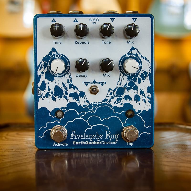 EarthQuaker Devices Avalanche Run V2 Stereo Reverb & Delay image 1