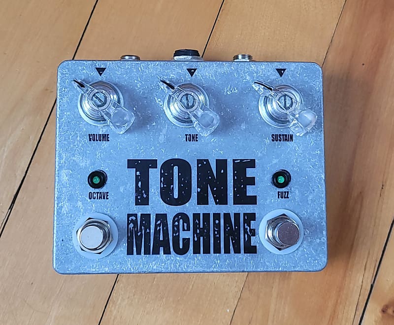 fOXX Tone Machine Fuzz/Octave/Distortion Pedal Clone Reverb