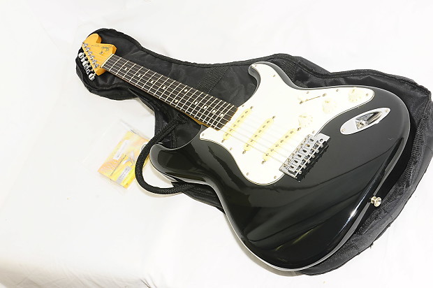 Excellent Fender Japan Black ST-362 Stratocaster Electric