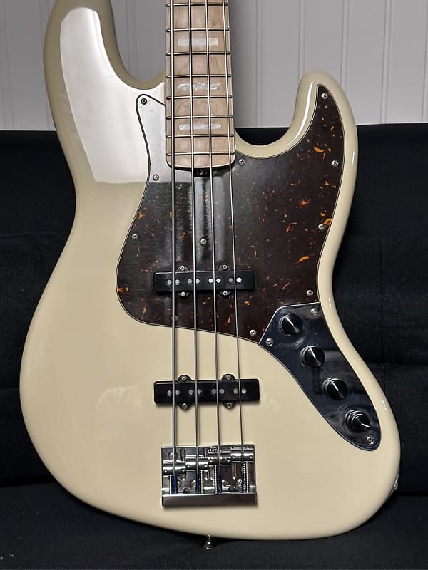 Sadowsky UV70 Metro Japan 2012 | Reverb