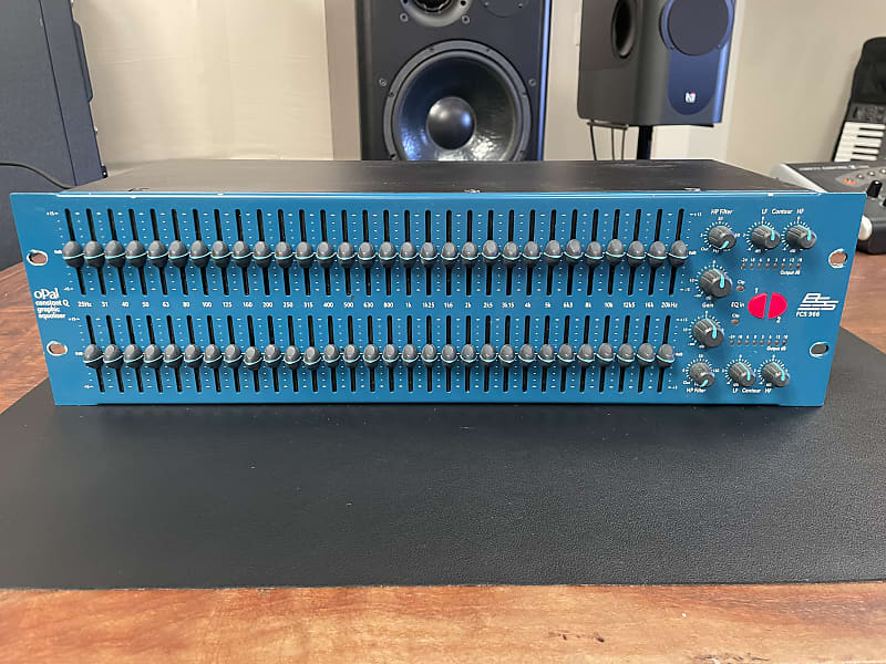 BSS FCS-960 Dual Channel 30-Band Graphic EQ | Reverb