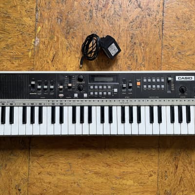 Casio MT-70 Casiotone 49-Key Synthesizer | Reverb
