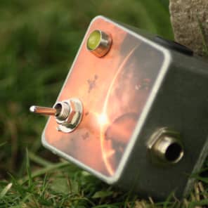 Millipede FX - Mini Buffer - Guitar Switch Pedal -'Homeworld' - Grey (Metal) image 5