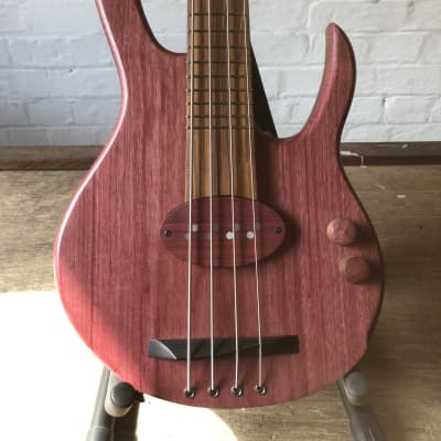 Letts Woden short scale 4 string bass Purpleheart  Walnut Santos Rosewood handcrafted in the UK 2023 Bild 4