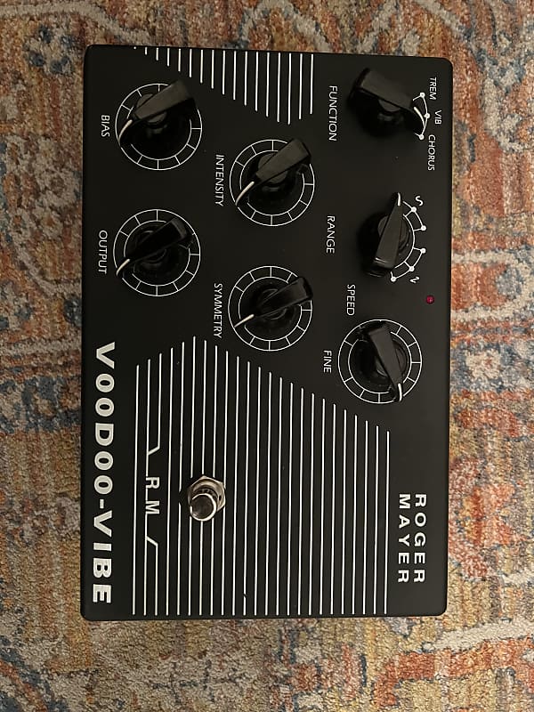 Roger Mayer Voodoo Vibe - Black | Reverb