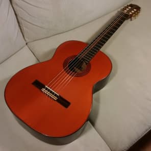Hernandis classical guitar 2025