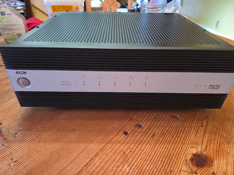 Adcom GFA 7605  			