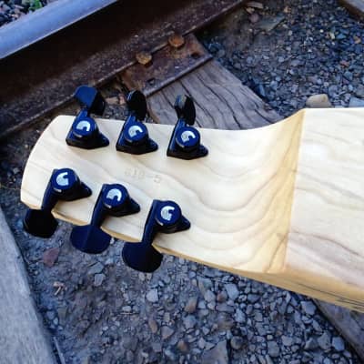 Rukavina 6 String Poplar and Claro Walnut Lapsteel Guitar - 22.5" Scale image 7