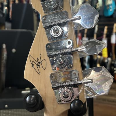 Fender  Geddy Lee Signature Jazz Bass 3TS  - Three Tone Sunburst /9lbs. 5.5oz #MX22225945 image 9