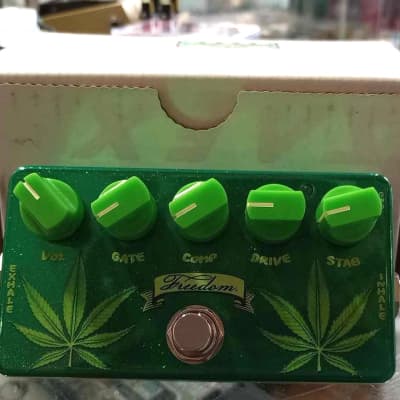 ZVEX Limited Edition "Freedom" Edition Fuzz Factory 2023 - Cannabis Green image 1