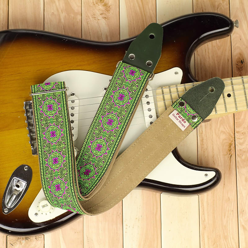 Green Guitar Strap with Psychedelic pattern inspired in the Reverb