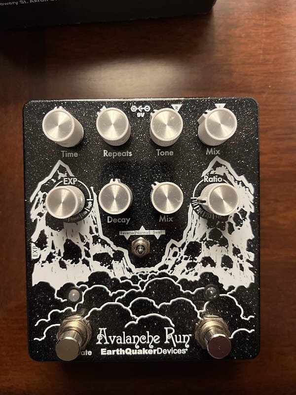 EarthQuaker Devices Avalanche Run Stereo Reverb & Delay with Tap Tempo V2 Limited Edition