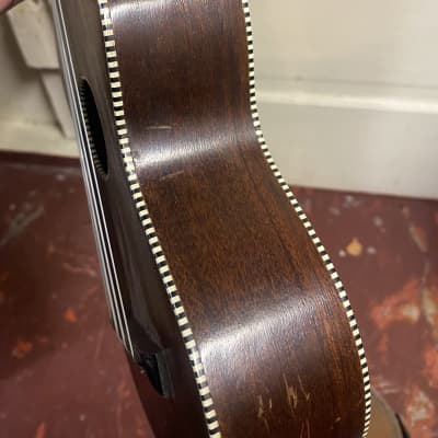 Regal ukulele 1940 good condition mahogany with original case image 11