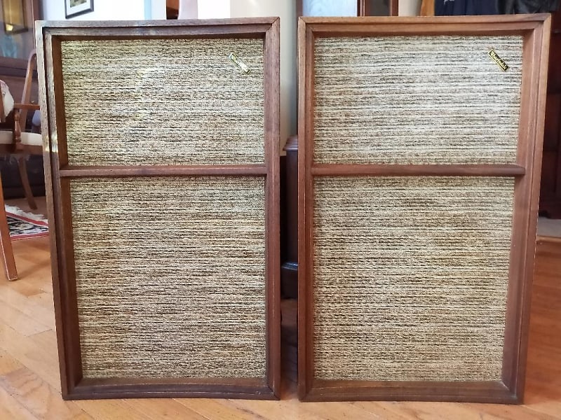 Wharfedale W60 speakers in good condition - 1970's image 1