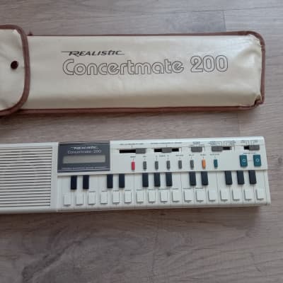 Realistic Concertmate 200 29-Key Synthesizer Keyboard