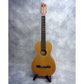 Art Lutherie AMI Parlor Sized Nylon String Guitar Cedar Top w