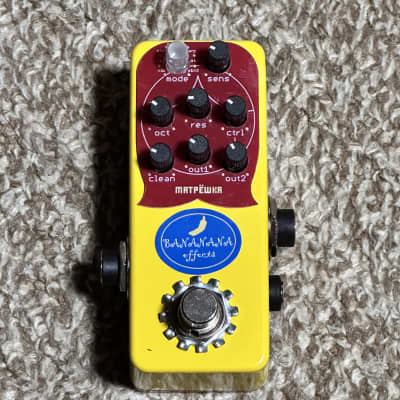 Bananana Effects Matryoshka Bass Synth