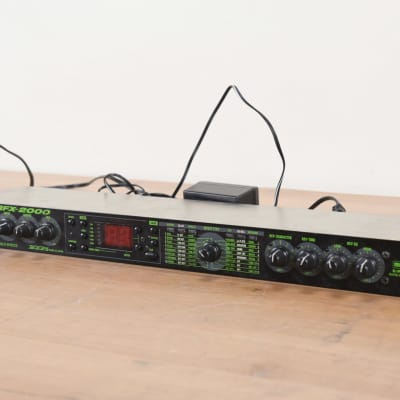 Zoom RFX-2000 Digital Reverb & Multi Effects Unit (church